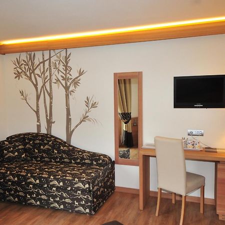 Hotel Bondi Livigno Exterior foto