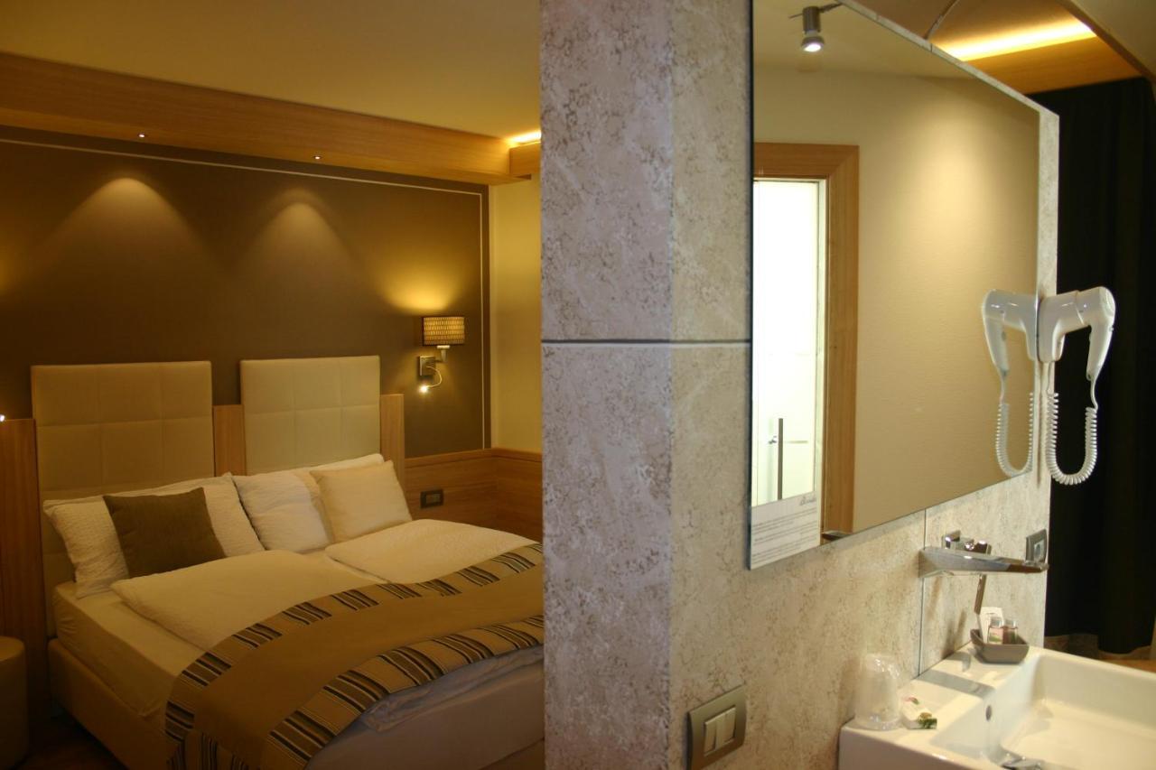 Hotel Bondi Livigno Exterior foto