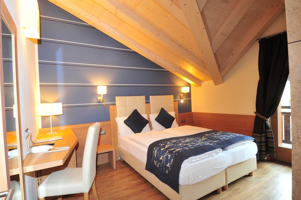Hotel Bondi Livigno Exterior foto